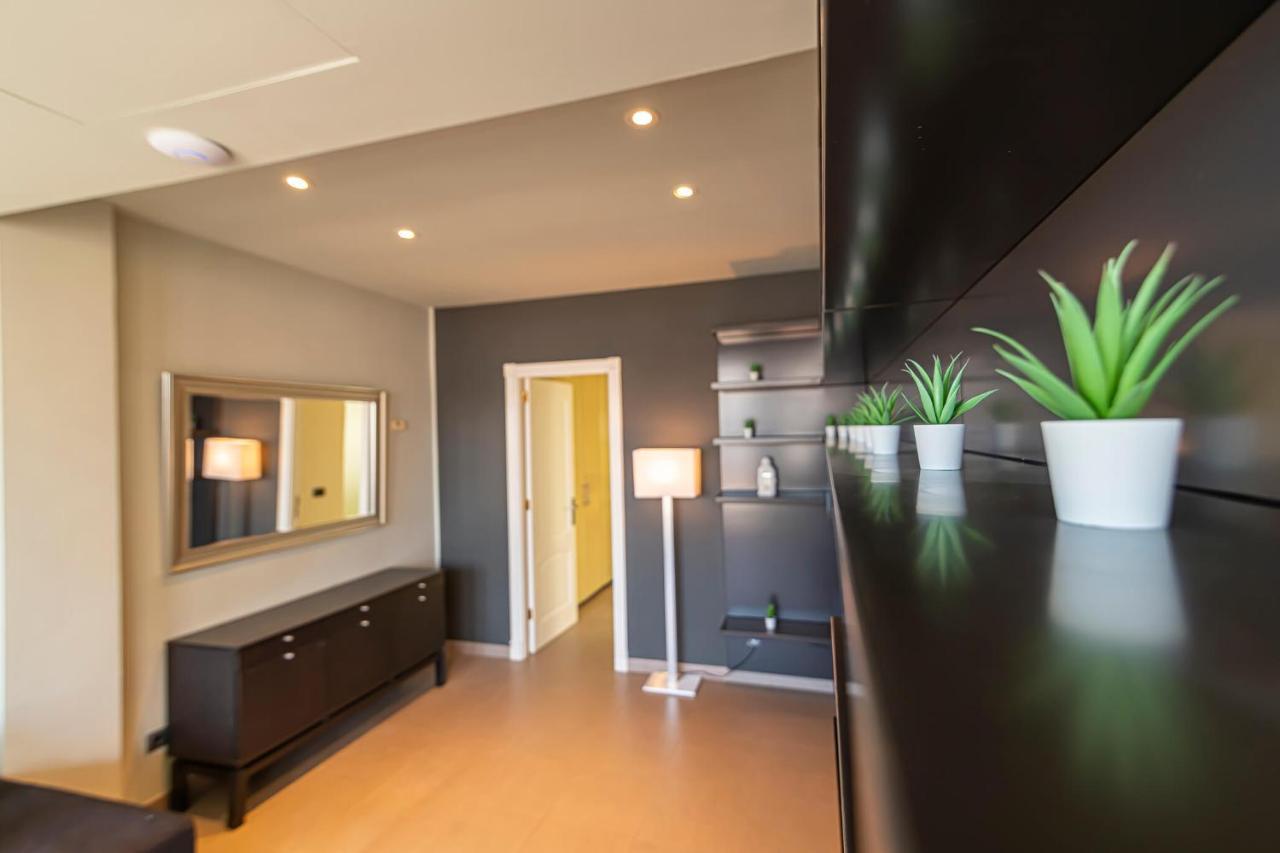 Luxury Holidays Suites, Playa De Los Cristianos Los Cristianos (Tenerife) Exterior foto